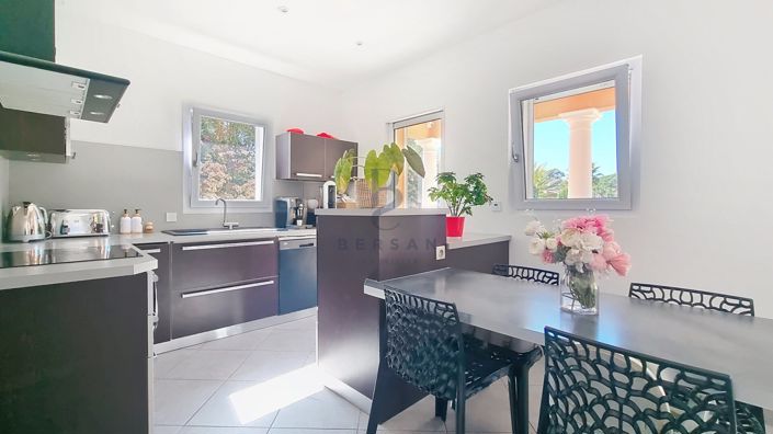 Image No.5-3 Bed House for sale