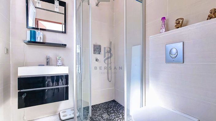 Image No.8-3 Bed House for sale