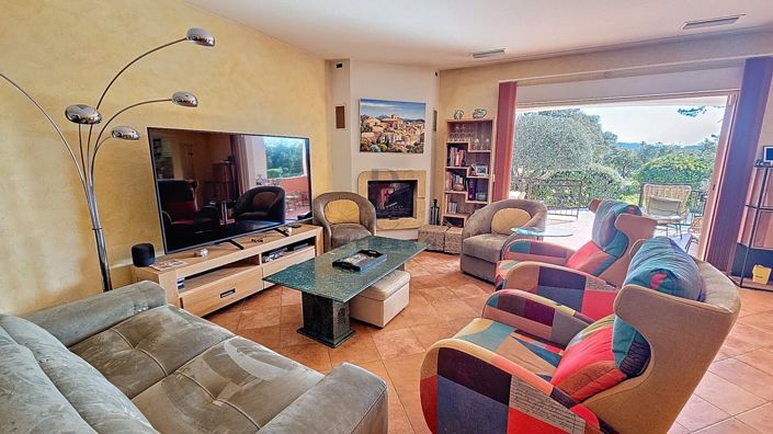 Image No.7-7 Bed House for sale