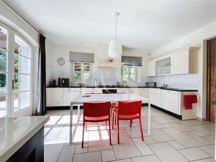 Image No.10-5 Bed House for sale