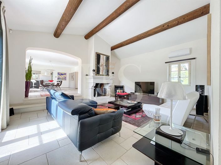 Image No.11-5 Bed House for sale