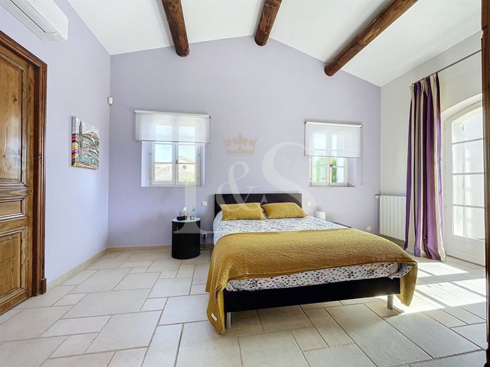 Image No.14-5 Bed House for sale