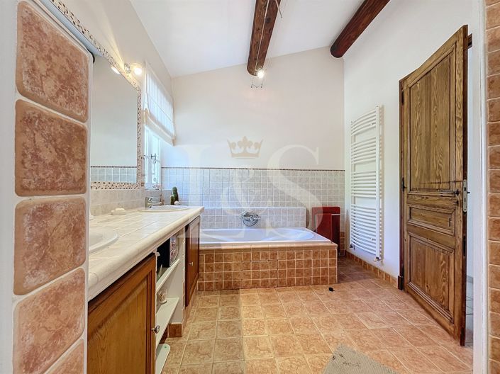 Image No.15-5 Bed House for sale