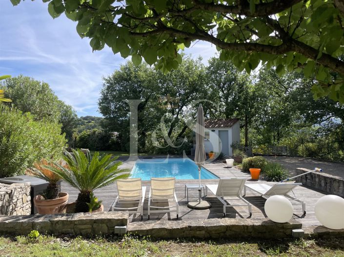 Image No.8-5 Bed House for sale