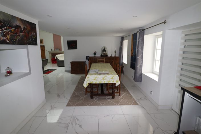 Image No.10-4 Bed House for sale