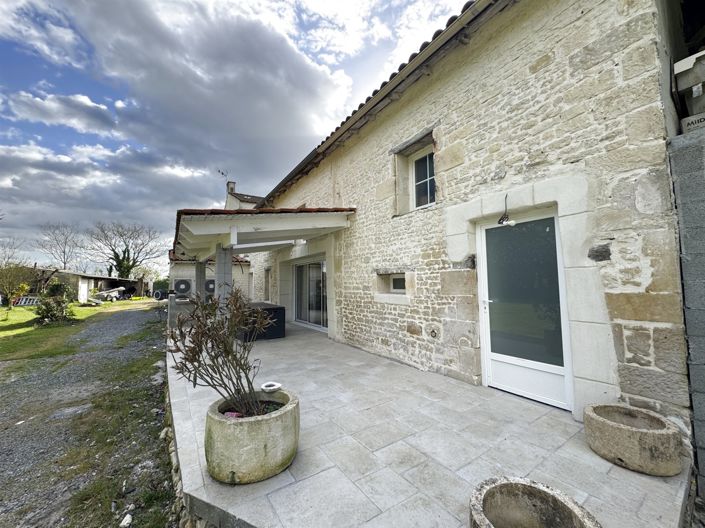 Image No.20-4 Bed House for sale