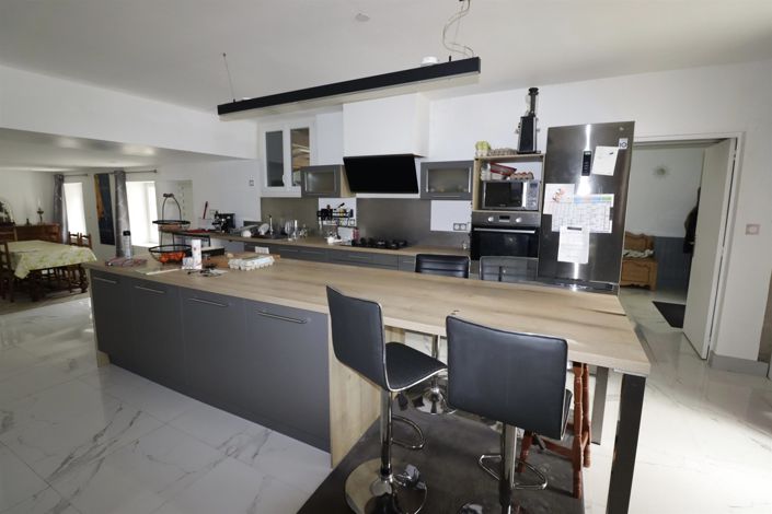 Image No.4-4 Bed House for sale