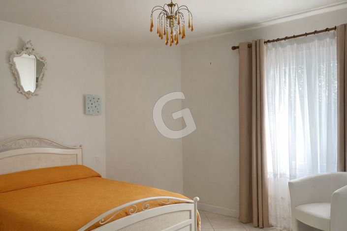 Image No.5-4 Bed House for sale