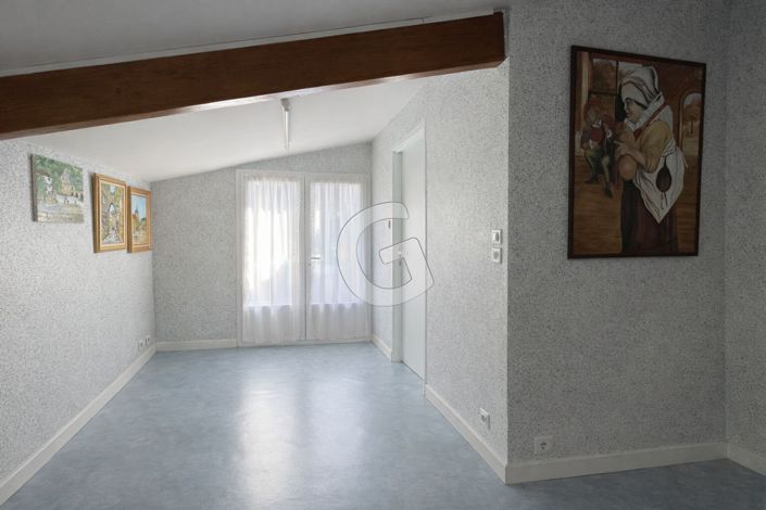 Image No.6-4 Bed House for sale