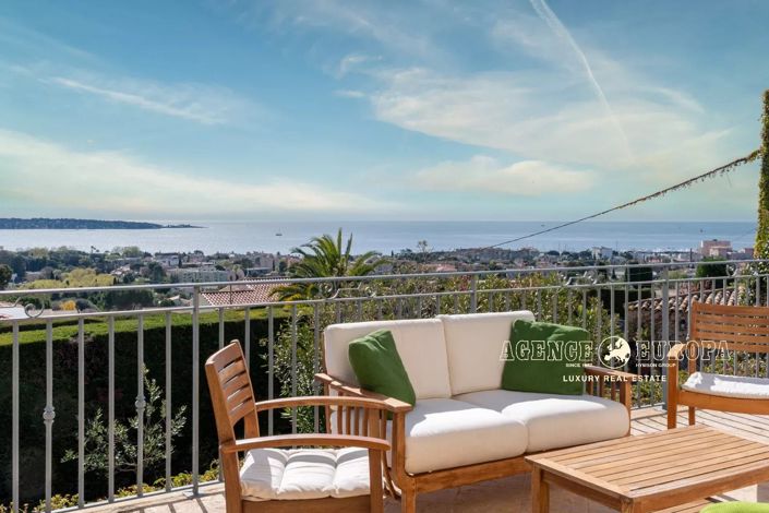 Image No.2-Maison de 6 chambres à vendre à Golfe Juan