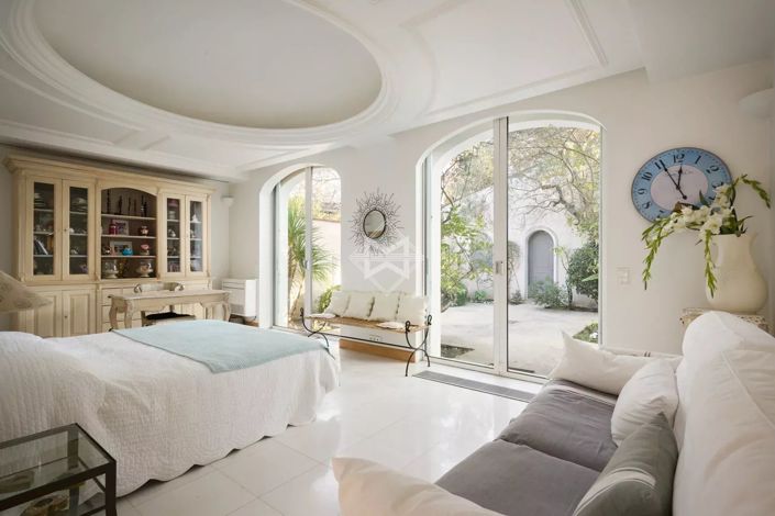 Image No.12-6 Bed House for sale