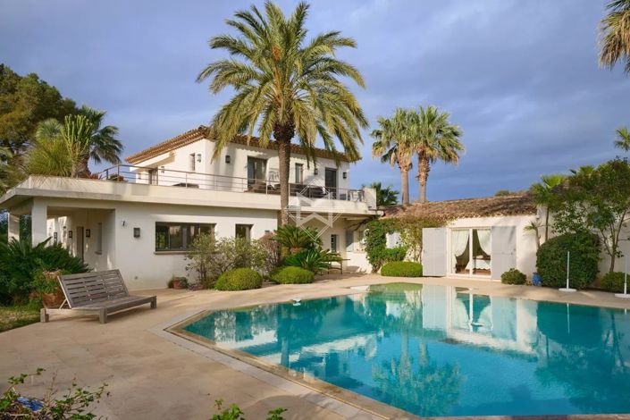 Image No.2-6 Bed House for sale
