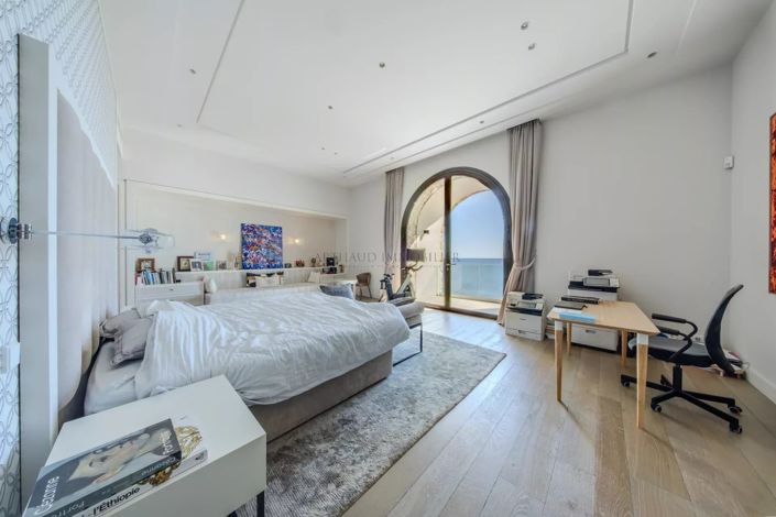 Image No.13-6 Bed Apartment for sale