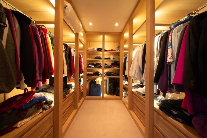 Image No.15-6 Bed Apartment for sale