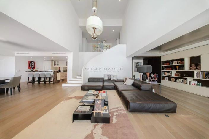 Image No.7-6 Bed Apartment for sale