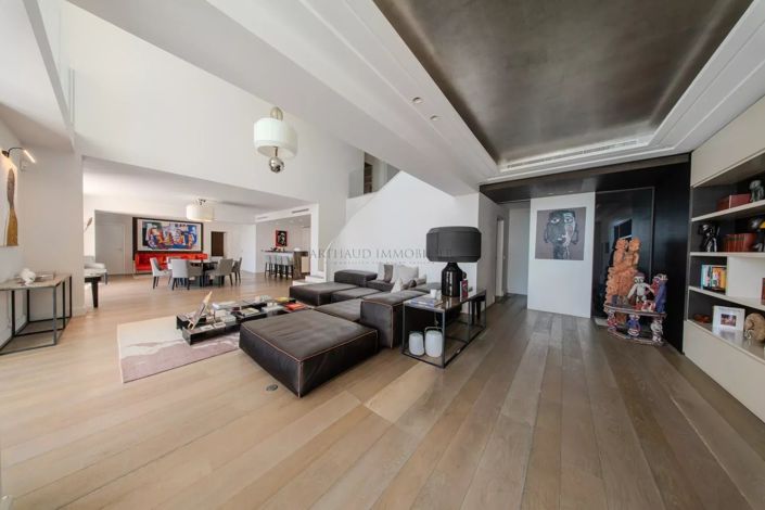 Image No.8-6 Bed Apartment for sale