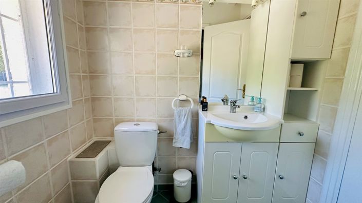 Image No.20-4 Bed House for sale