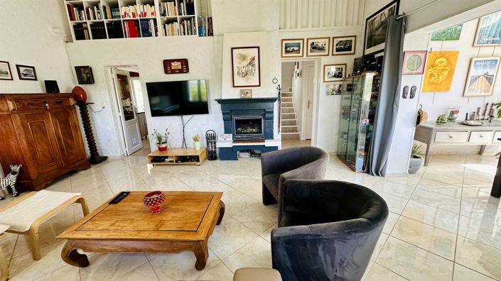 Image No.8-4 Bed House for sale