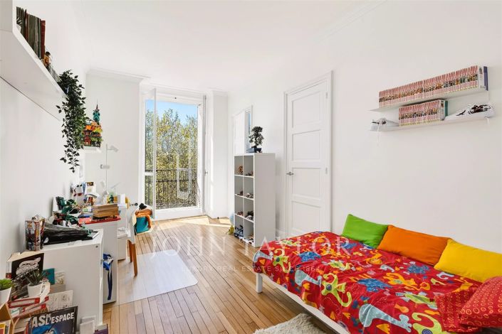 Image No.17-3 Bed Apartment for sale