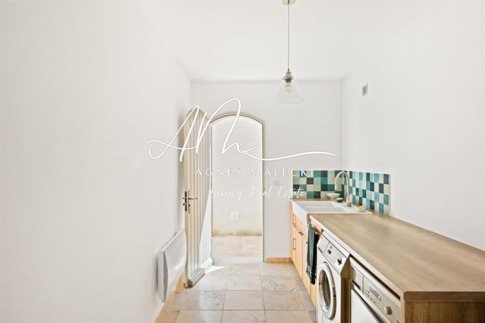 Image No.11-4 Bed House for sale