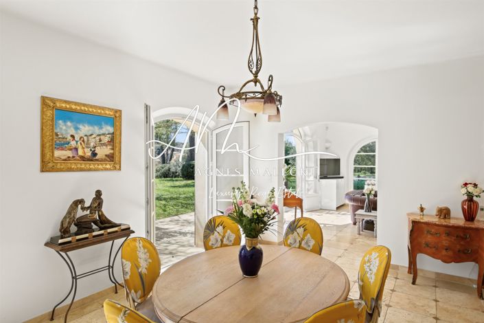 Image No.6-4 Bed House for sale