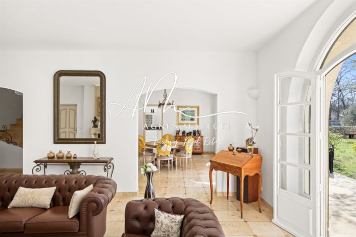 Image No.8-4 Bed House for sale