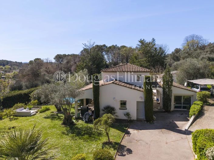 Image No.10-5 Bed House for sale