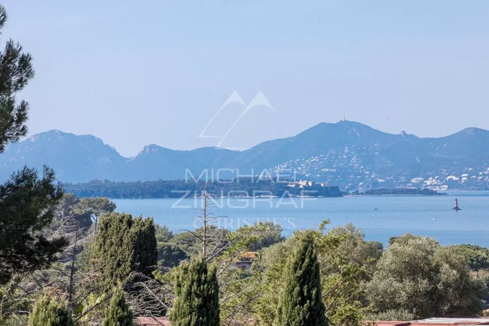 Image No.22-3 Bed Apartment for sale