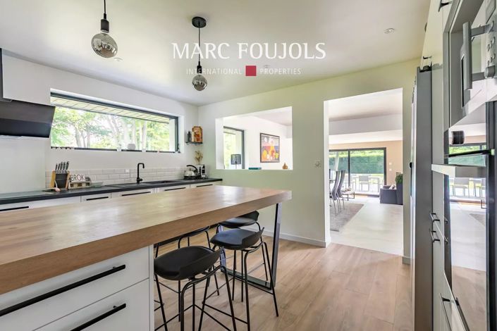 Image No.16-4 Bed House for sale