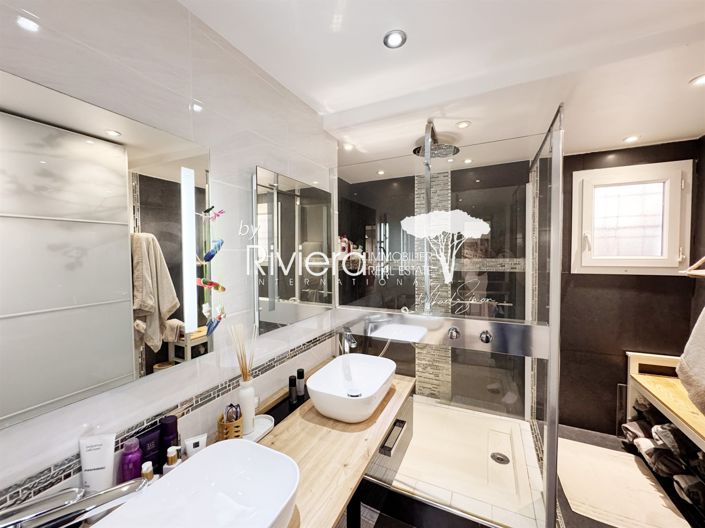 Image No.13-7 Bed House for sale