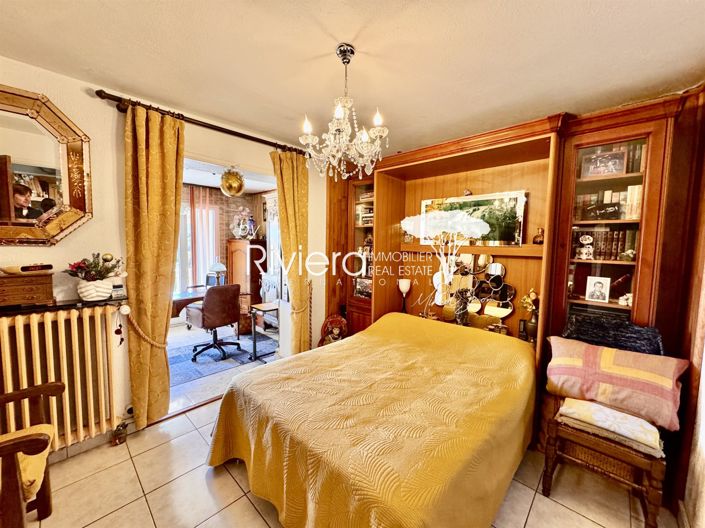 Image No.19-7 Bed House for sale