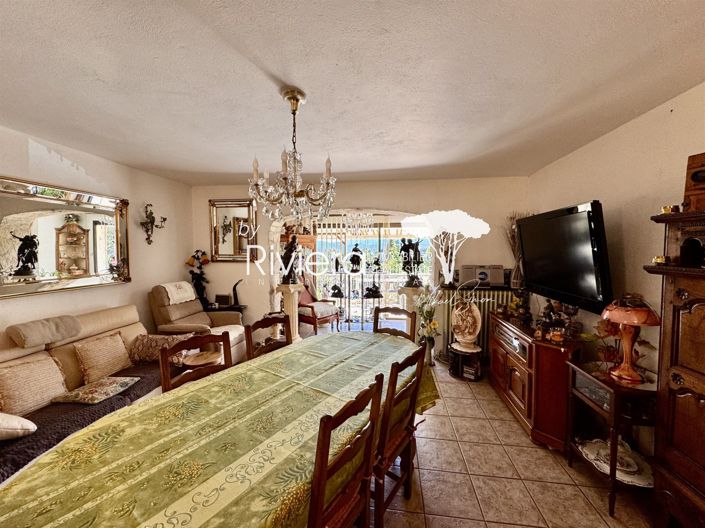 Image No.21-7 Bed House for sale