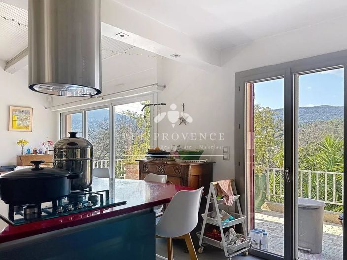 Image No.10-Maison de 6 chambres à vendre à Solliès-Toucas