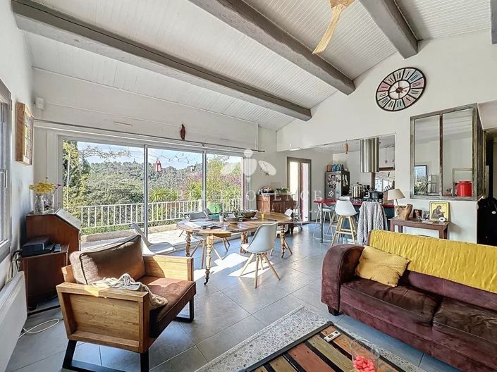 Image No.8-Maison de 6 chambres à vendre à Solliès-Toucas