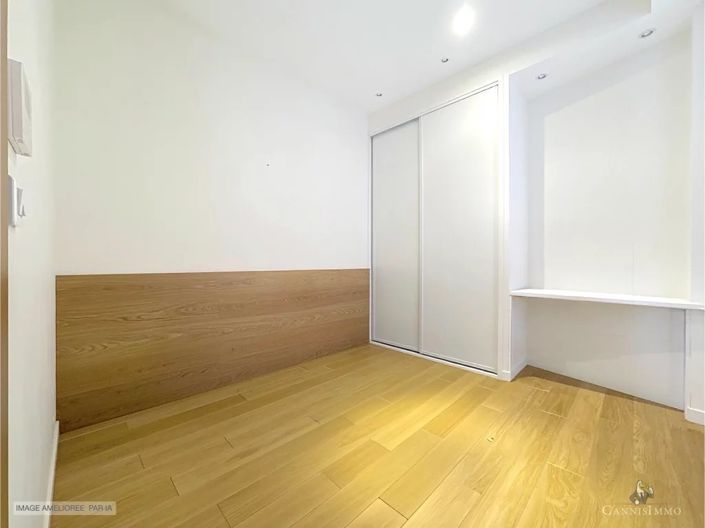 Image No.8-3 Bed Apartment for sale