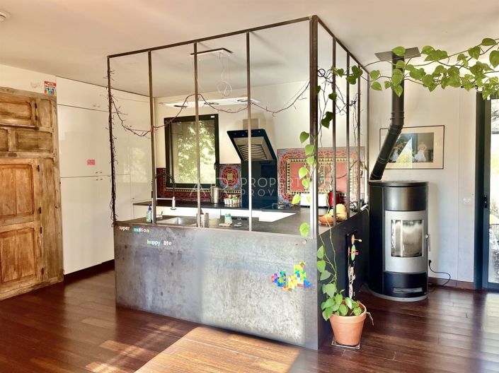 Image No.6-4 Bed House for sale