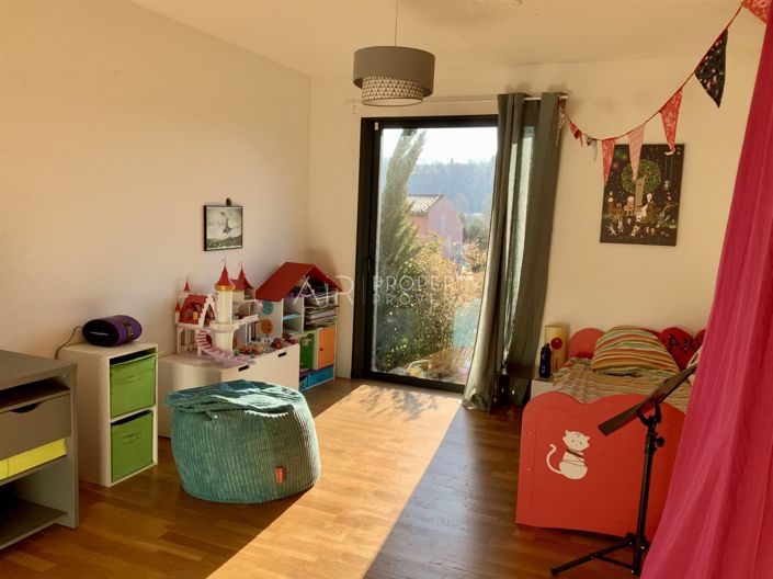 Image No.9-4 Bed House for sale