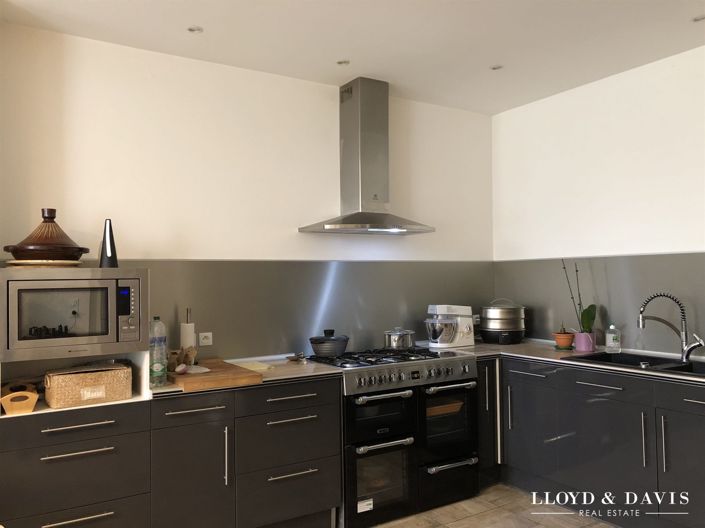 Image No.5-Maison de 6 chambres à vendre à Targon