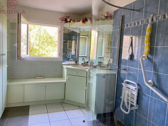 Image No.14-3 Bed House for sale