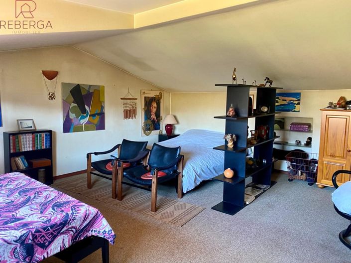 Image No.19-3 Bed House for sale