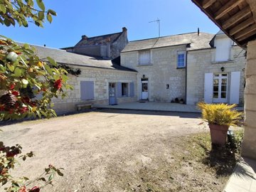 1 - Bourgueil, House