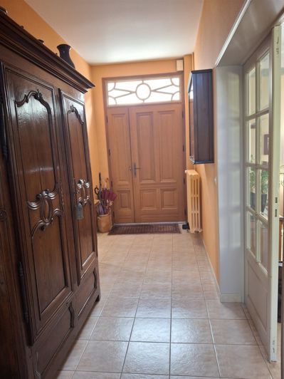 Image No.13-6 Bed House for sale