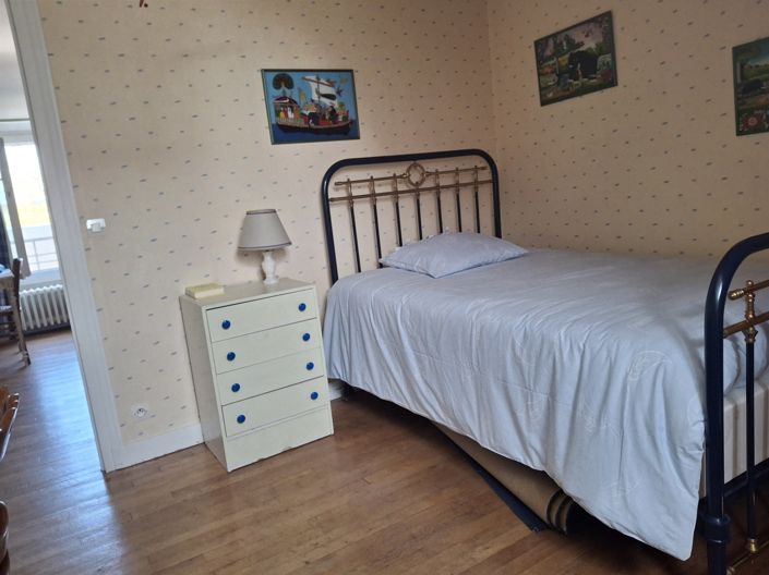 Image No.19-6 Bed House for sale