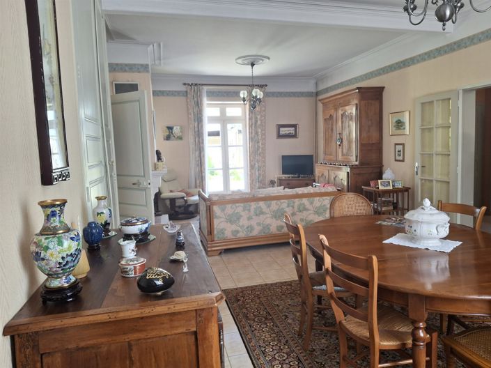 Image No.22-6 Bed House for sale