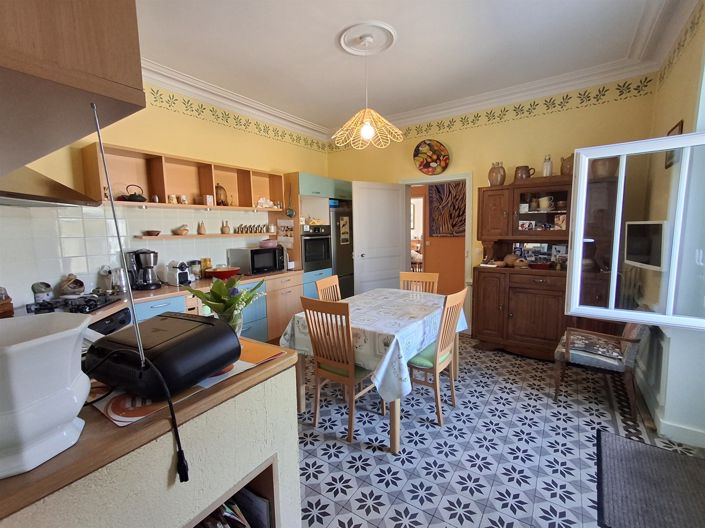 Image No.34-6 Bed House for sale