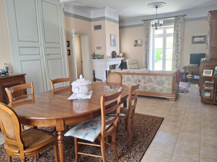 Image No.5-6 Bed House for sale