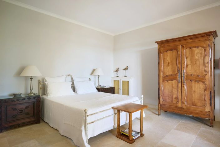 Image No.10-13 Bed House for sale