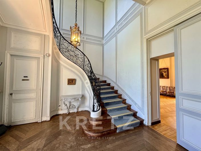 Image No.11-16 Bed Property for sale