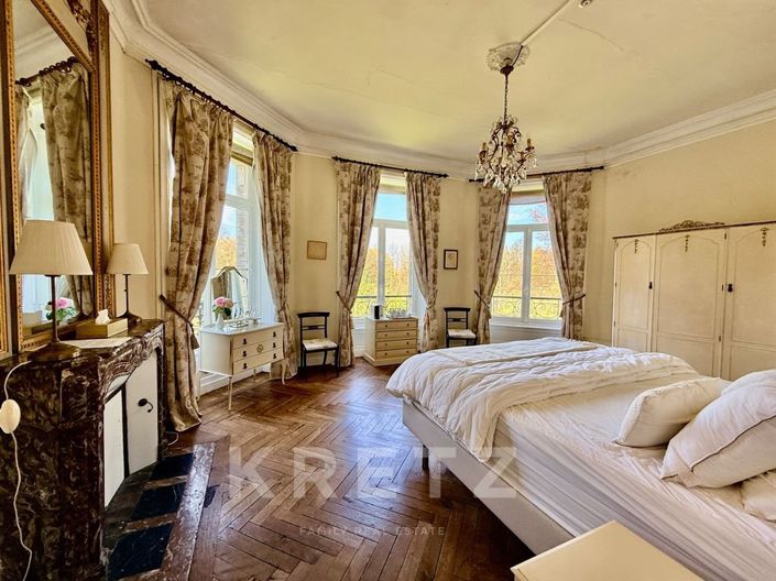 Image No.13-16 Bed Property for sale