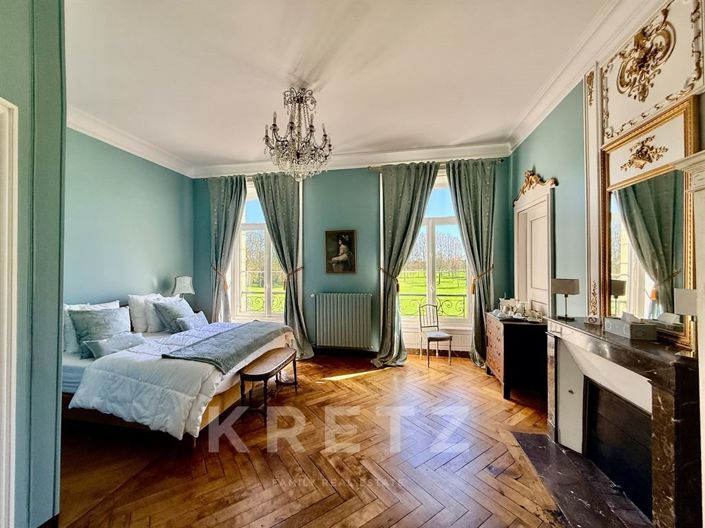 Image No.14-16 Bed Property for sale